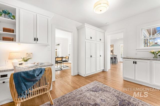 915 N 17th St, Boise, ID 83702