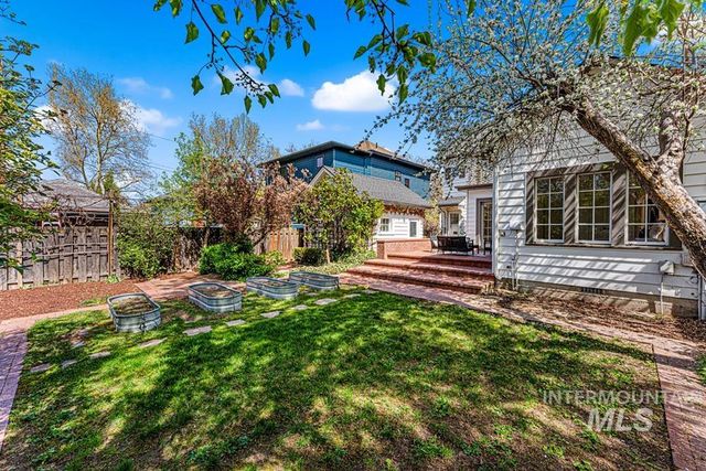 915 N 17th St, Boise, ID 83702