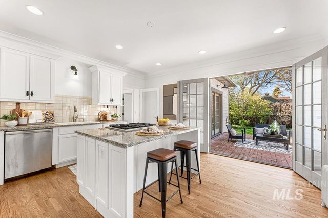 915 N 17th St, Boise, ID 83702