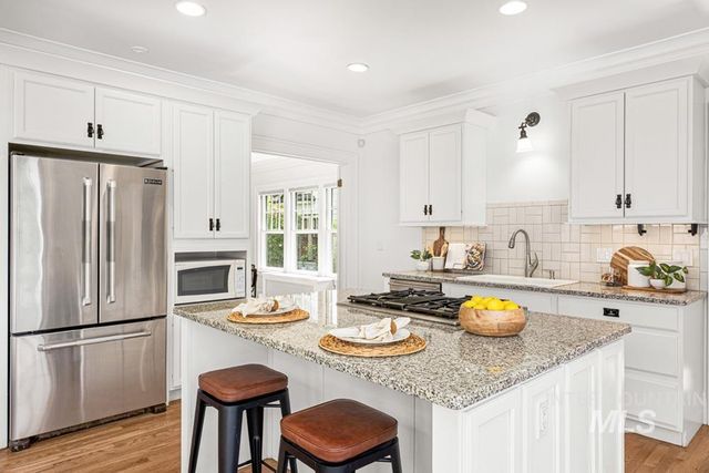 915 N 17th St, Boise, ID 83702