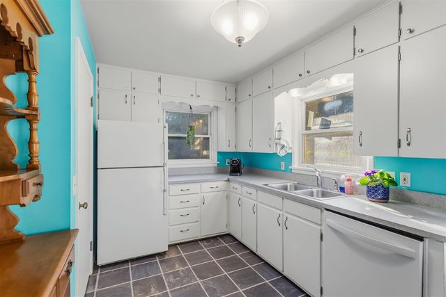 530 Fleser Court, Spring Lake, MI 49456