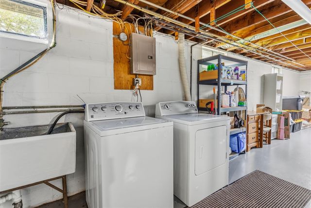 530 Fleser Court, Spring Lake, MI 49456