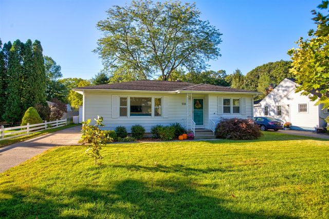 530 Fleser Court, Spring Lake, MI 49456