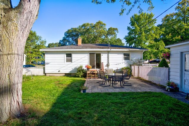530 Fleser Court, Spring Lake, MI 49456