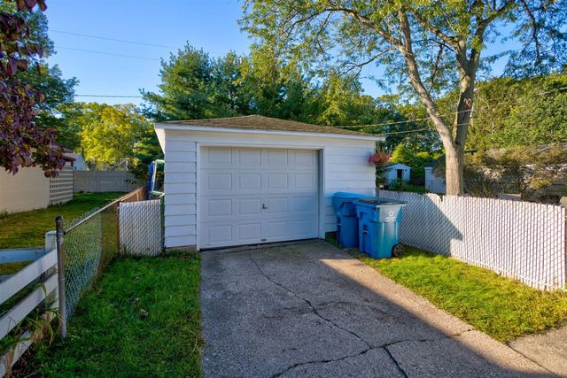 530 Fleser Court, Spring Lake, MI 49456