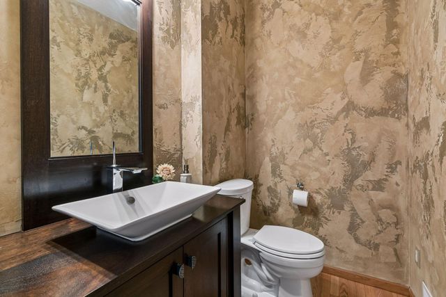 18706 Kanabec Court, Lakeville, MN 55044