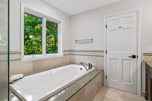 18706 Kanabec Court, Lakeville, MN 55044