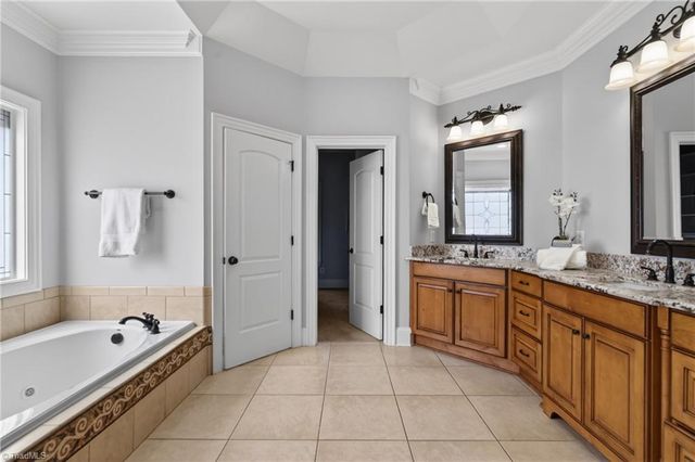 7602 Calmeria Court, Kernersville, NC 27284
