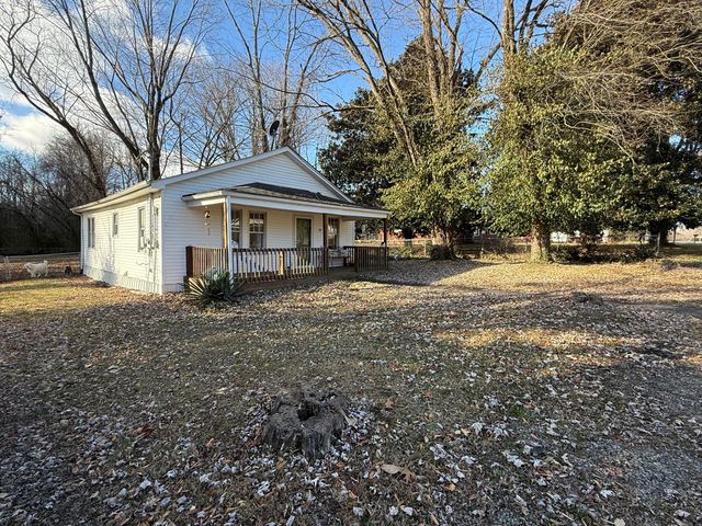 365 Maple Street, Russell Springs, KY 42642