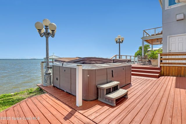700 Milford Point Drive, Merritt Island, FL 32952