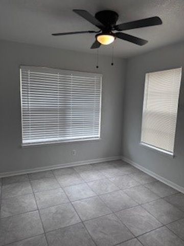 5729 Flynn Pkwy, Corpus Christi, TX 78413