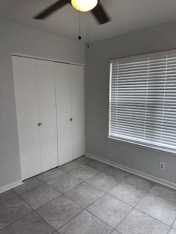 5729 Flynn Pkwy, Corpus Christi, TX 78413