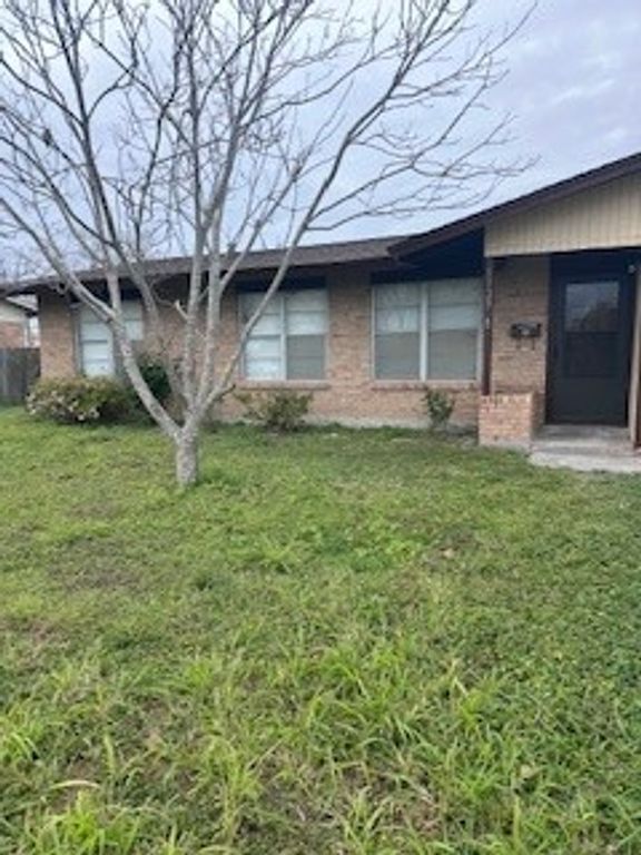 5729 Flynn Pkwy, Corpus Christi, TX 78413