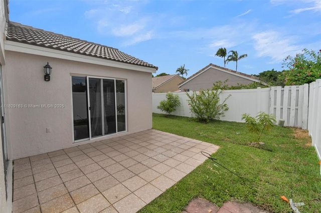 1592 Salerno Cir, Weston, FL 33327