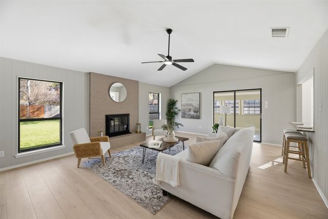 1721 S Timber Court, Benbrook, TX 76126