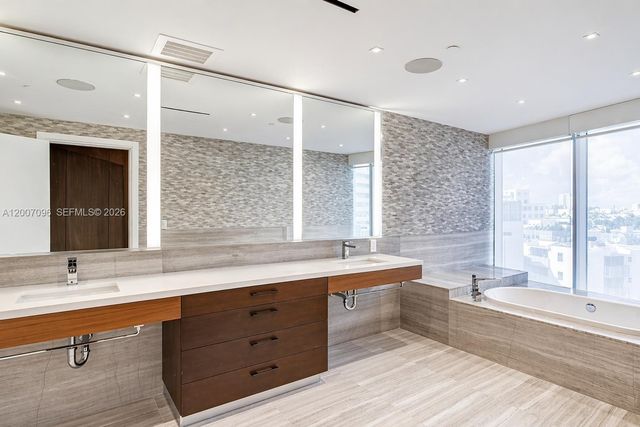 1 Collins Ave 606, Miami Beach, FL 33139
