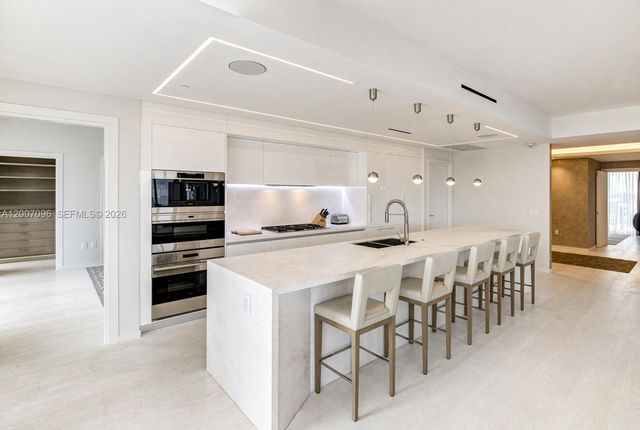 1 Collins Ave 606, Miami Beach, FL 33139