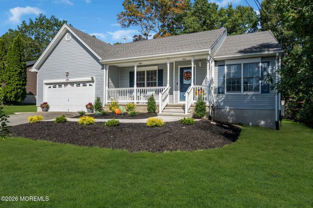 220 Mizzen Avenue, Manahawkin, NJ 08050