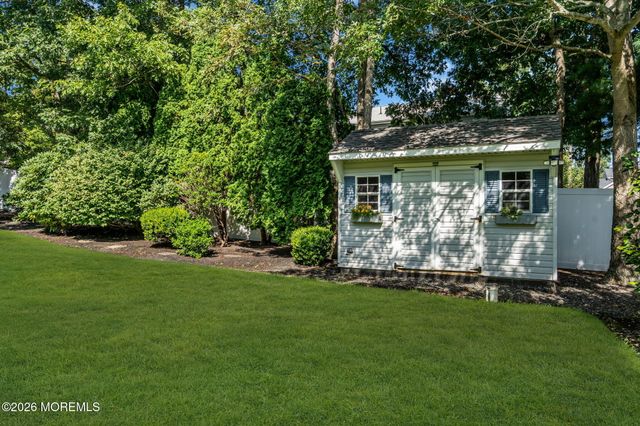 220 Mizzen Avenue, Manahawkin, NJ 08050