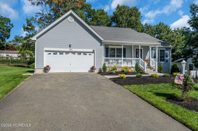 220 Mizzen Avenue, Manahawkin, NJ 08050
