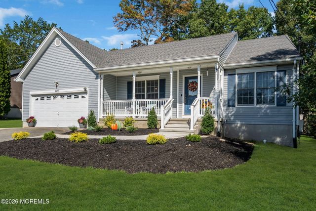220 Mizzen Avenue, Manahawkin, NJ 08050