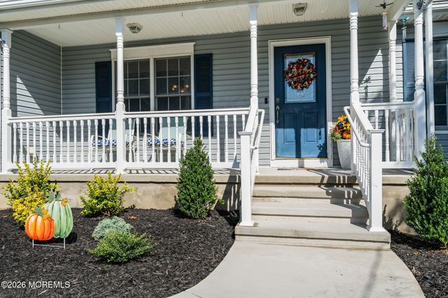 220 Mizzen Avenue, Manahawkin, NJ 08050