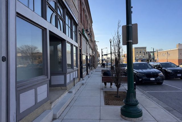 117 E 9th Street, Lockport, IL 60441