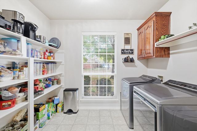 2321 Bear Run Road, Arlington, TX 76001