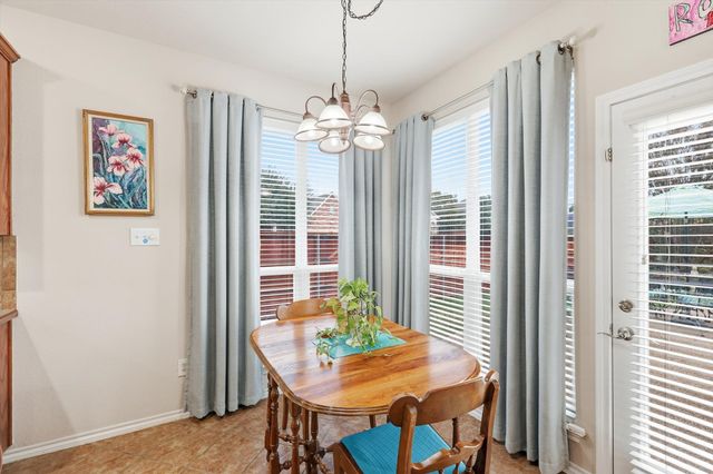 2321 Bear Run Road, Arlington, TX 76001