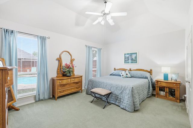 2321 Bear Run Road, Arlington, TX 76001