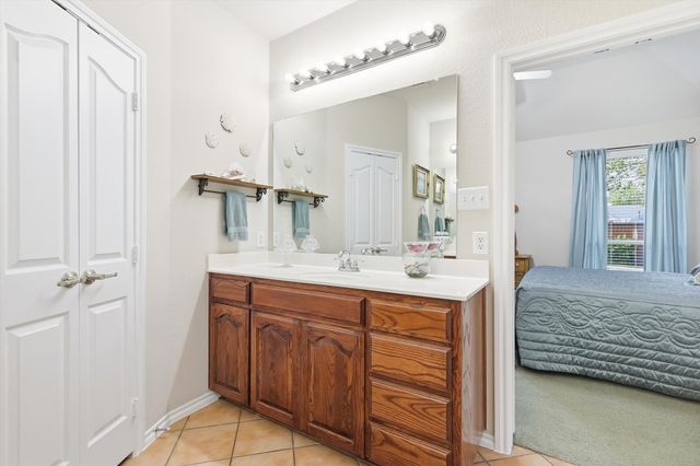 2321 Bear Run Road, Arlington, TX 76001