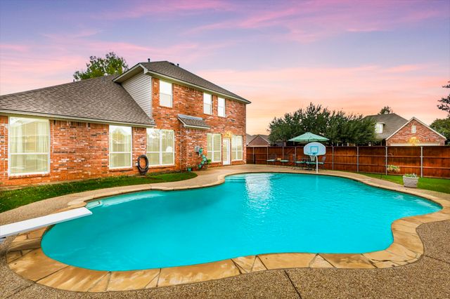 2321 Bear Run Road, Arlington, TX 76001