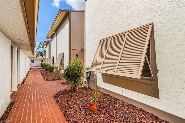 1715 SE 46th LN # 2, Cape Coral, FL 33904