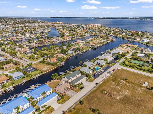 1715 SE 46th LN # 2, Cape Coral, FL 33904