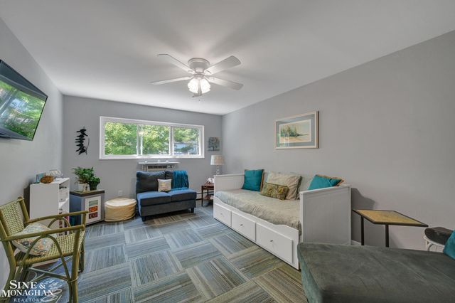 20852 Wildwood Drive, Harper Woods, MI 48225