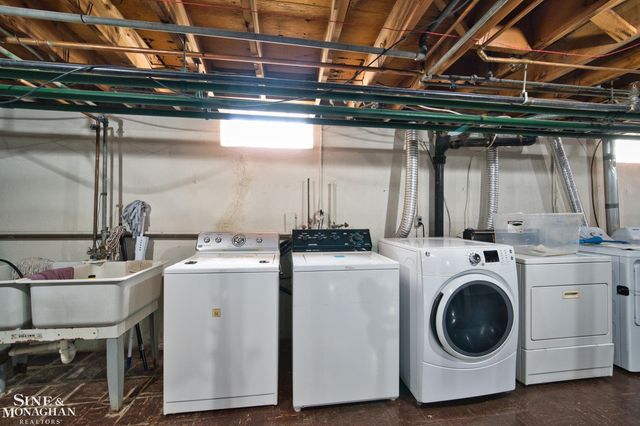 20852 Wildwood Drive, Harper Woods, MI 48225