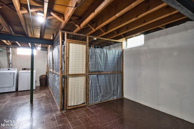 20852 Wildwood Drive, Harper Woods, MI 48225