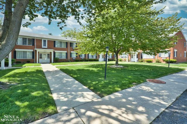 20852 Wildwood Drive, Harper Woods, MI 48225