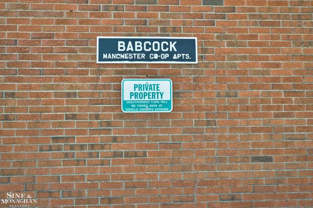 20852 Wildwood Drive, Harper Woods, MI 48225