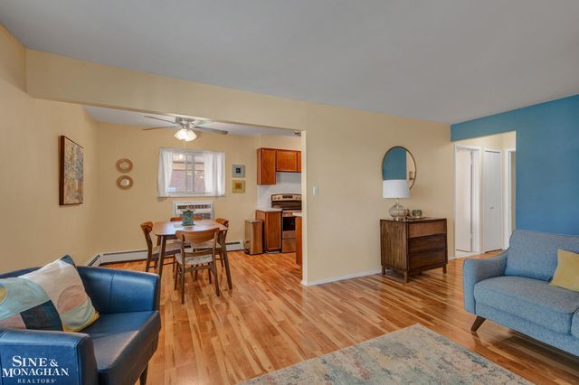 20852 Wildwood Drive, Harper Woods, MI 48225