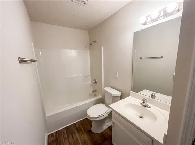 1942 Briar Run Drive, Greensboro, NC 27405