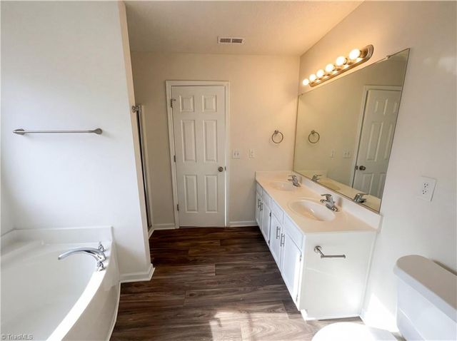 1942 Briar Run Drive, Greensboro, NC 27405