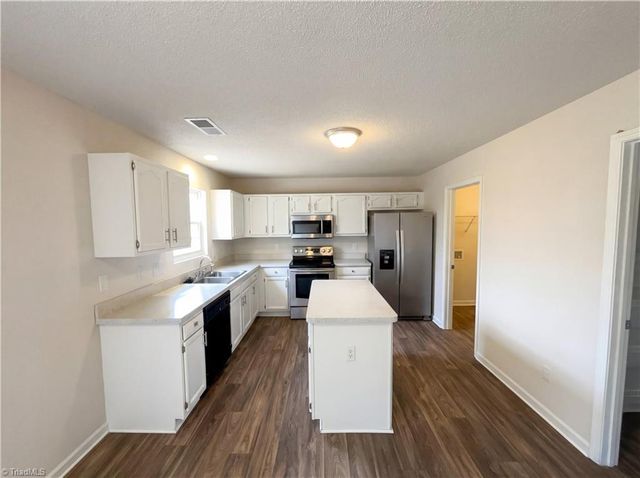 1942 Briar Run Drive, Greensboro, NC 27405