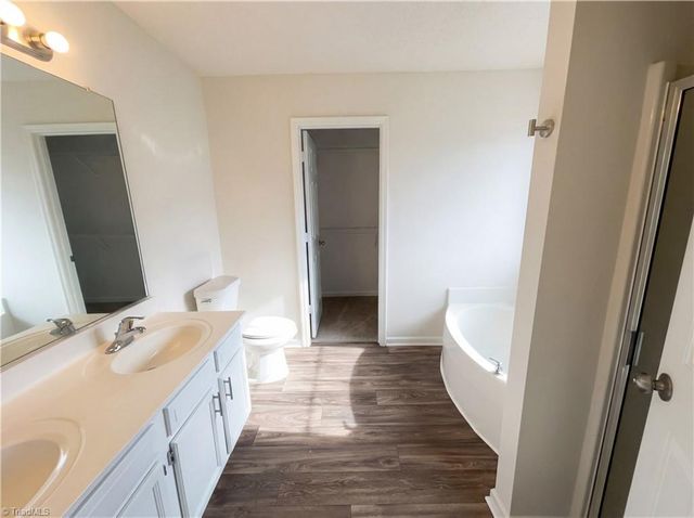 1942 Briar Run Drive, Greensboro, NC 27405