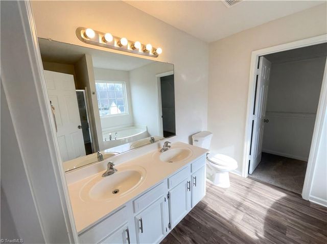 1942 Briar Run Drive, Greensboro, NC 27405