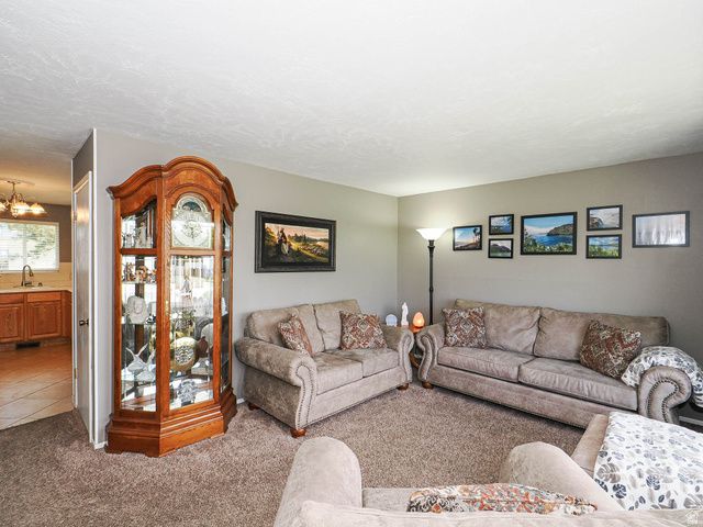2684 W TONI LEE ST, West Jordan, UT 84088