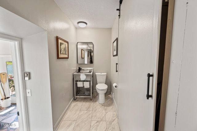 1910 Riverside Road, Bristol, TN 37620