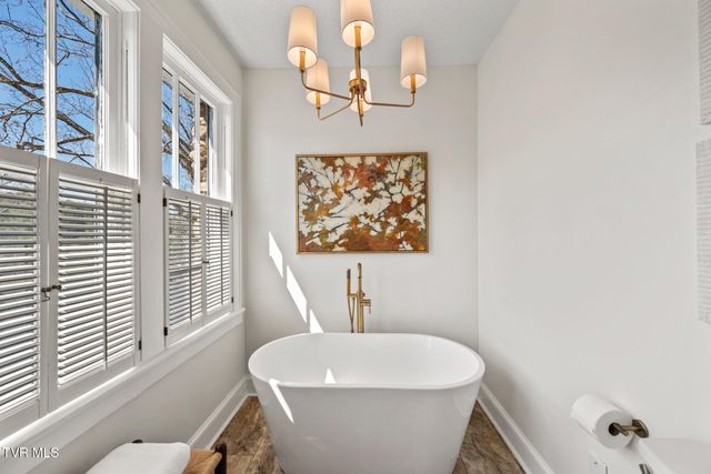 1910 Riverside Road, Bristol, TN 37620