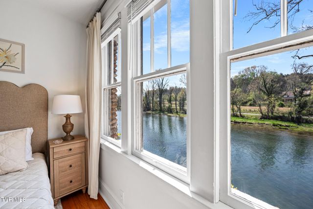 1910 Riverside Road, Bristol, TN 37620