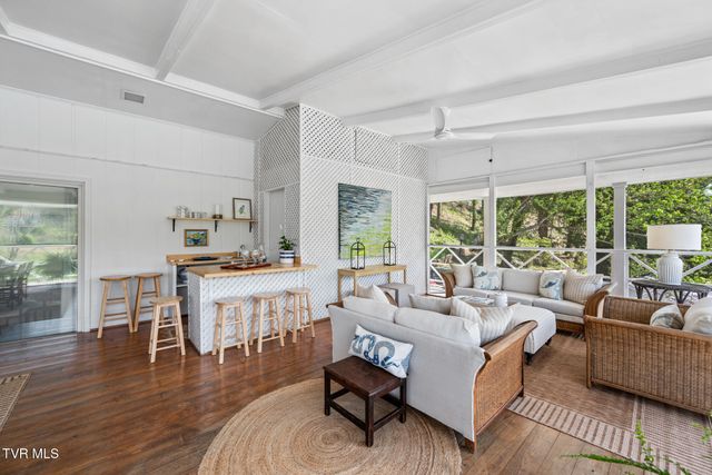 1910 Riverside Road, Bristol, TN 37620